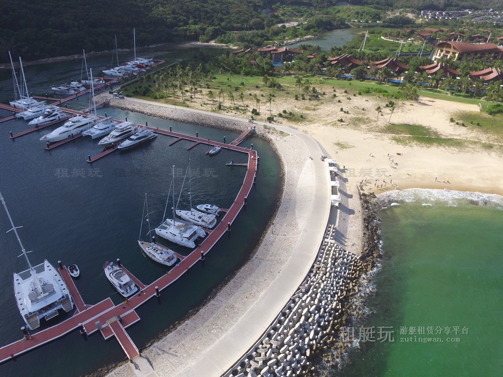 三亞亞龍灣游艇會碼頭 三亞亞龍灣游艇會碼頭