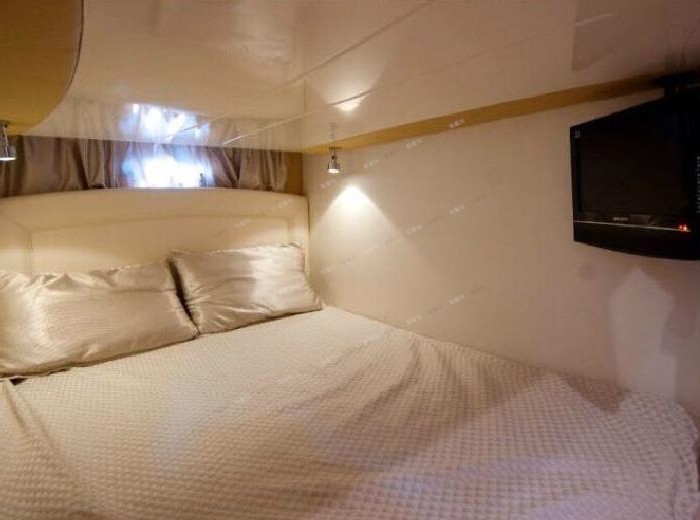  34英尺運動游艇